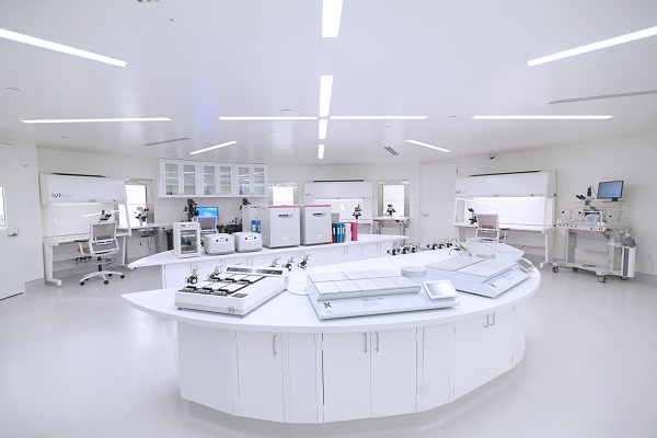 1699418660495635.jpg 诊所实验室.jpg